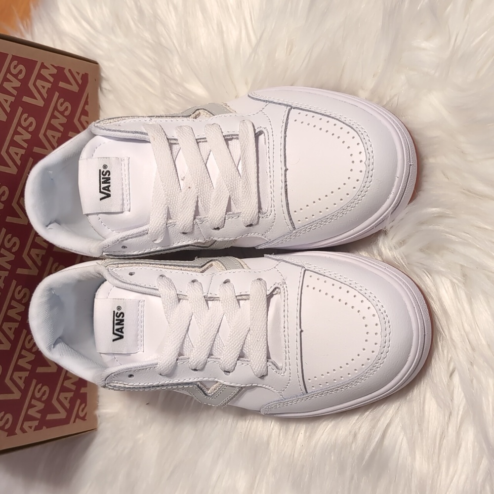 Vans Lowland CC - Picture 4 of 10
